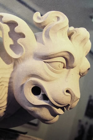 Statue of man and woman